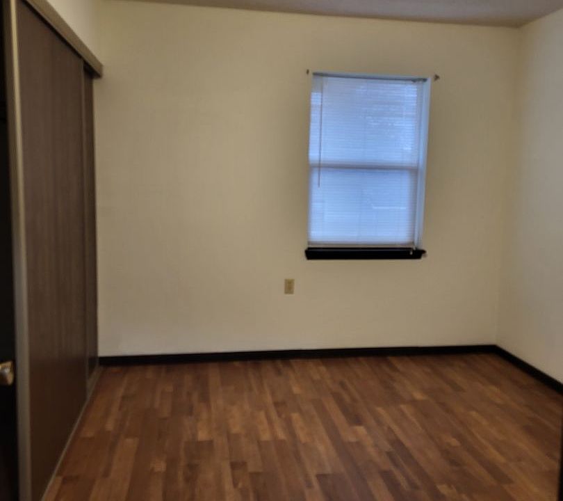 Building Photo 4