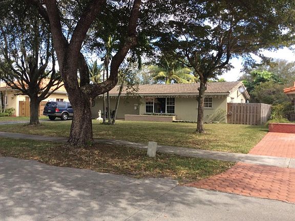 4th image of 14311 Sabal Dr