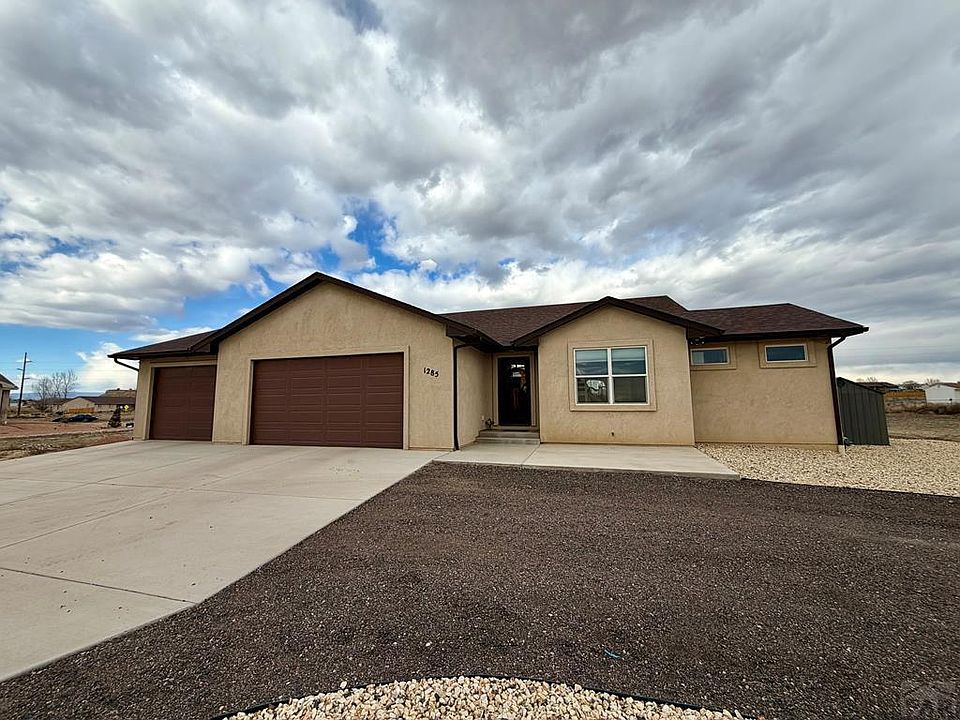 1st image of 1285 E De La Vista Ct