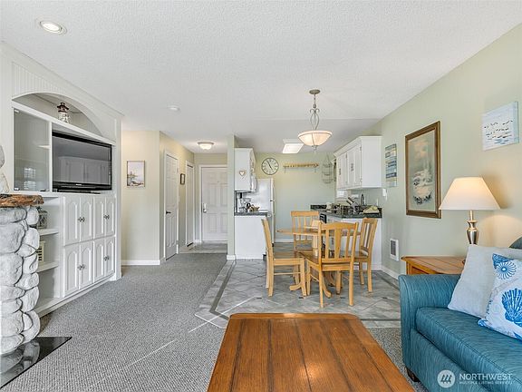5th image of 210 26th Street NW #419/20