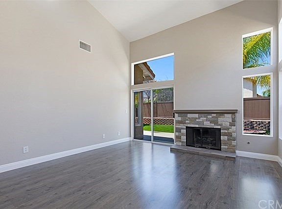5th image of 30641 Lake Pointe Dr