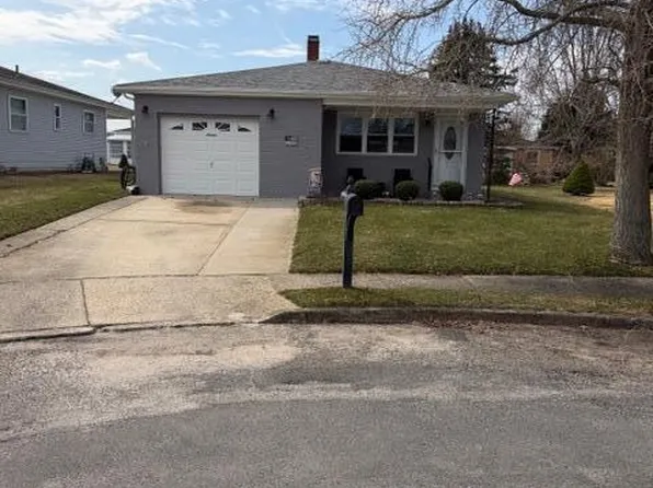 16 Mirador Court, Berkeley, NJ 08721