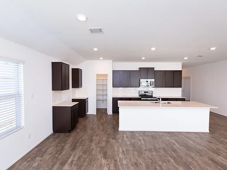 1003 Honey Locust Way — Photo 23