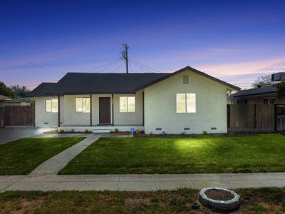1633 W Saginaw Way, Fresno, CA, 93705
