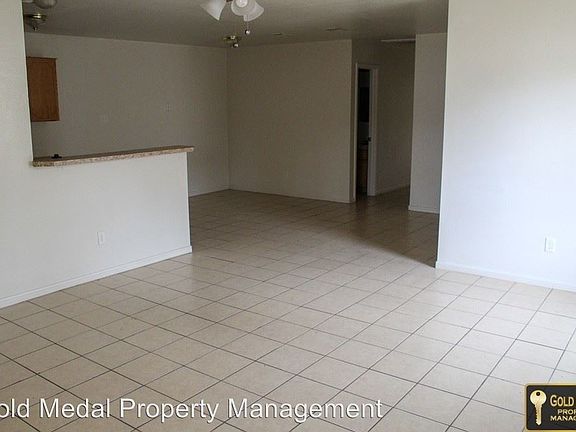 2nd image of 605 Gilmer St #B