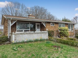 35 Serena Ln, Yonkers, NY 10703