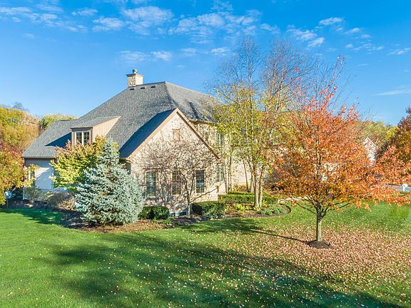 4th image of 6895 Macneil Dr