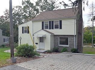 19 Paradox Dr, Worcester, MA 01602