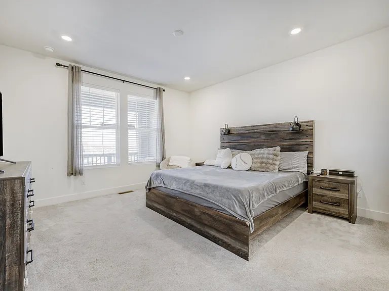 17883 W 93rd Pl — Photo 13
