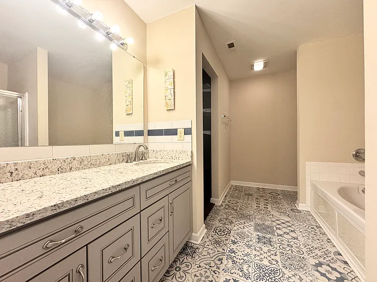 5544 Hammermill Dr — Photo 17