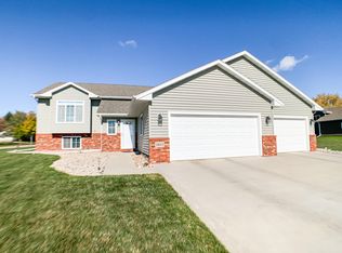1803 Oriole Trl, Brookings, SD 57006