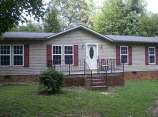 225 S Woodleaf Rd, Forest City, NC 28043