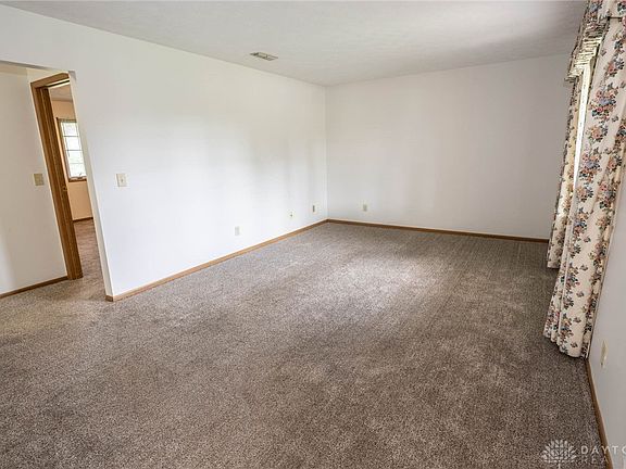 4th image of 6820 Willow Creek Dr