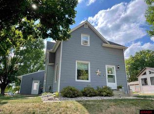 431 10th St, Lafayette, MN 56054