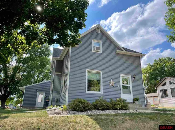 431 10th St, Lafayette, MN 56054