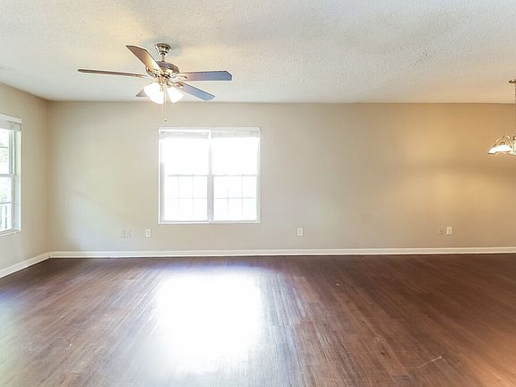 5th image of 1069 Park Meadow Dr