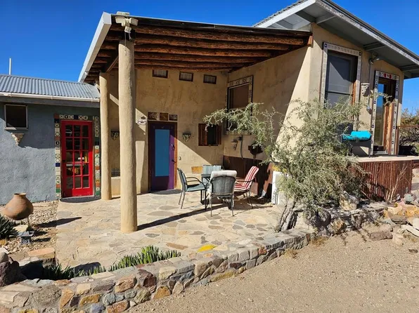 881 Mud Spring Rd, Terlingua, TX 79852