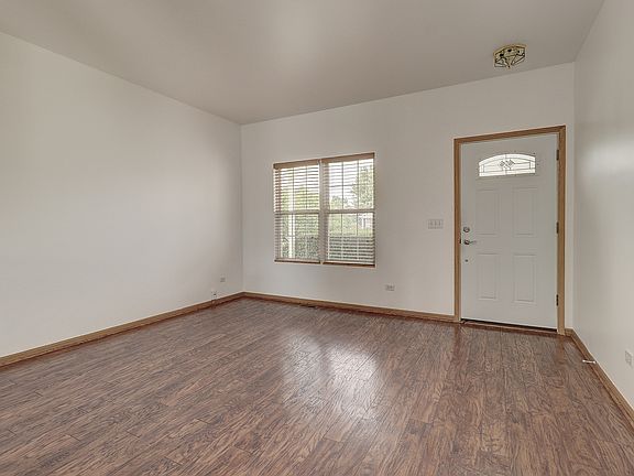 2nd image of 1610 Lake Pointe Ct