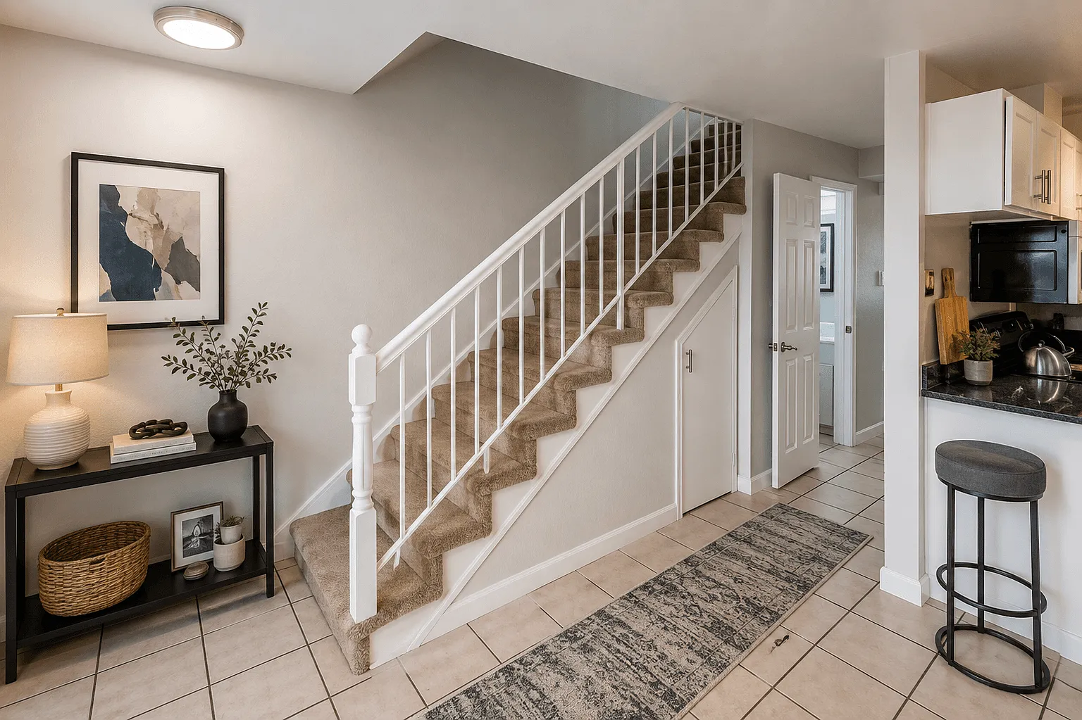 Whitman Villa Townhomes — Photo 3