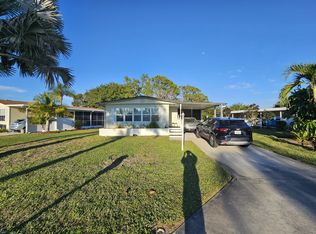 32 Le Mans Dr, Naples, FL 34112