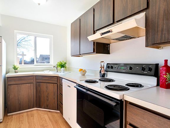 4th image of 580 Santa Alicia Drive