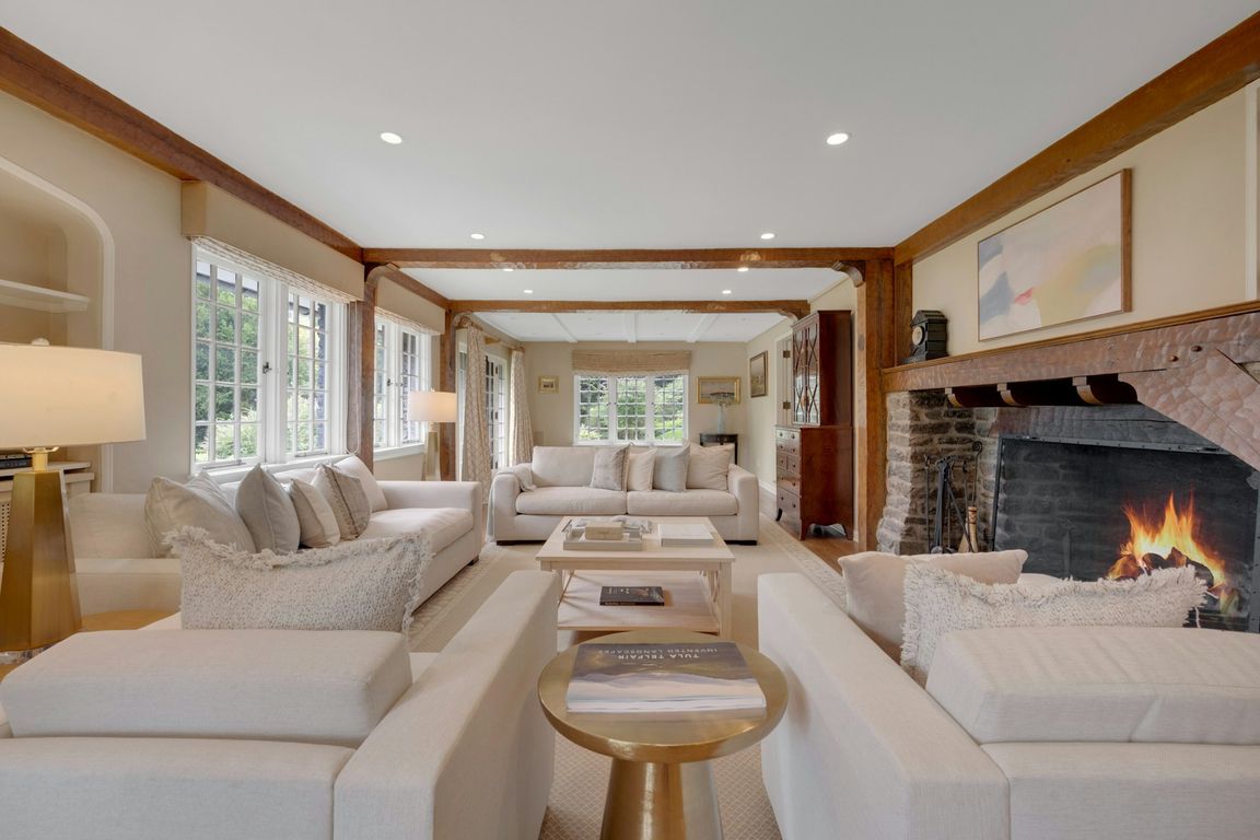 next background image