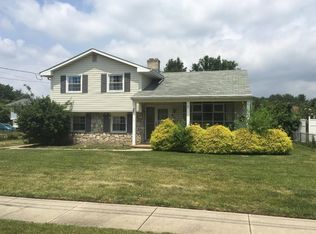 201 Carl Ave, Edgewater Park, NJ 08010