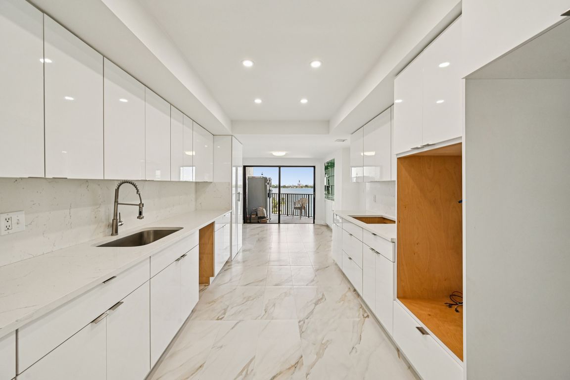 next background image