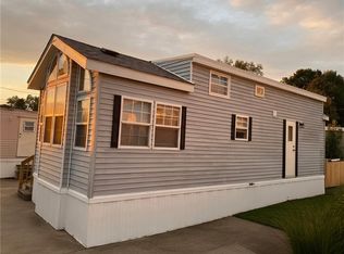 17 Stephanie Dr, Pawtucket, RI 02860