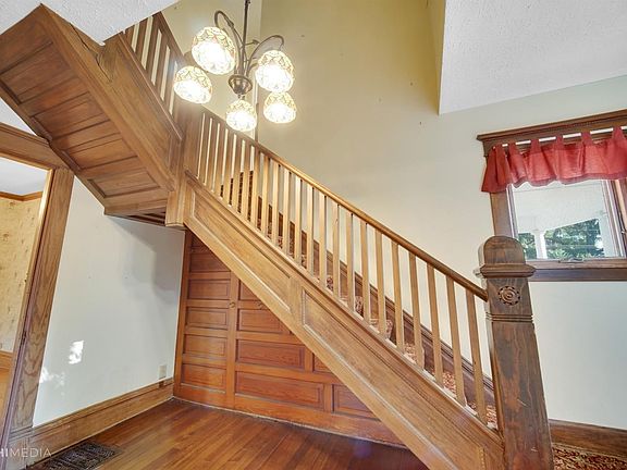 5th image of 208 Garfield Ave