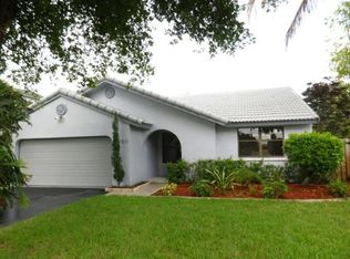 5950 York Ln, Fort Lauderdale, FL 33331