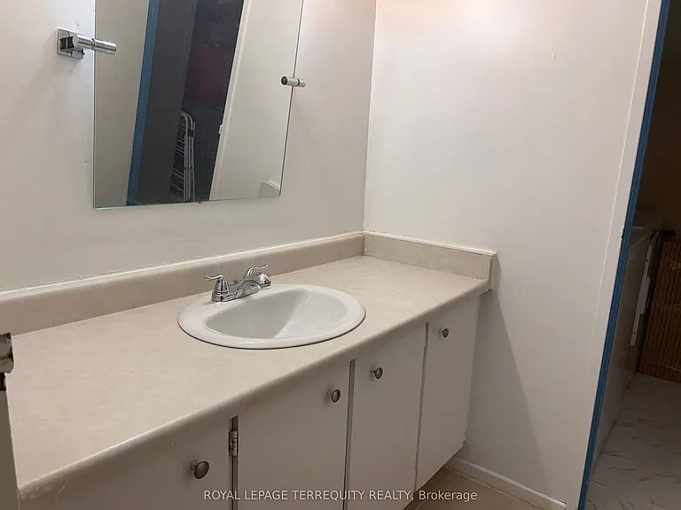 100 Mornelle Ct #1070 — Photo 6