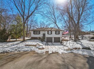 505 Oat Cir, Buckner, MO 64016