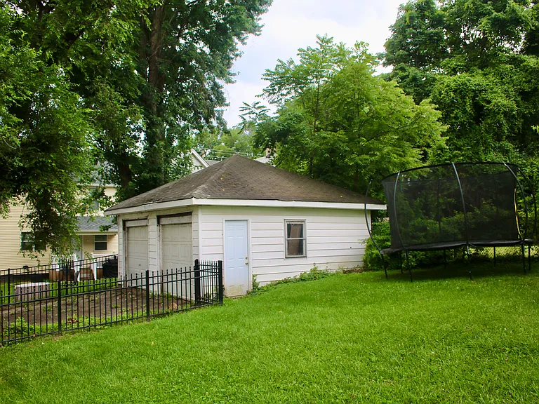 6125 Clephane Ave — Photo 17