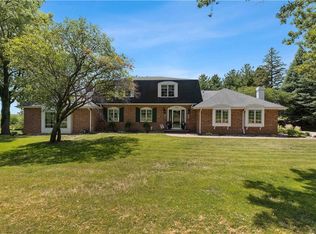 807 S 20th Ave W, Newton, IA 50208