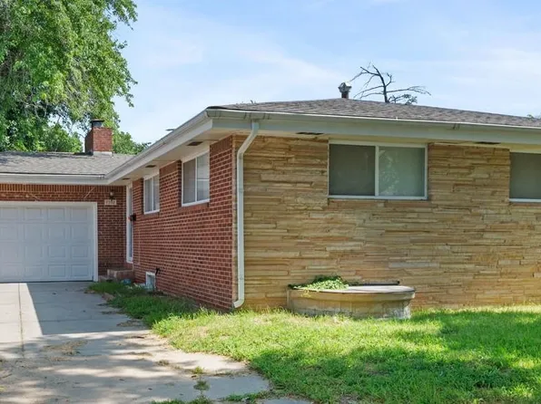 2302 E Blake St, Wichita, KS 67211