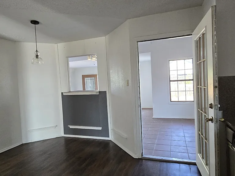 304 Texas St — Photo 27