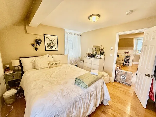 2 Derne St #5 — Photo 8