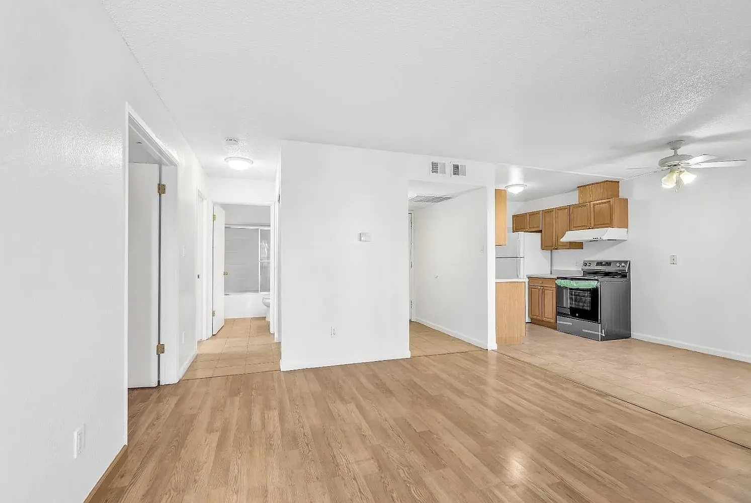 2 bed, 661 sqft, $1,700 — Photo 4