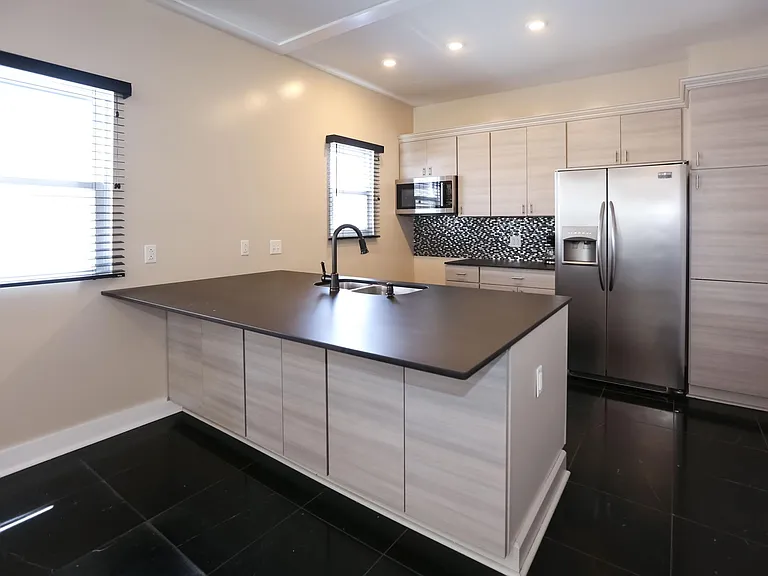 71 Rutgers St #1 — Photo 16