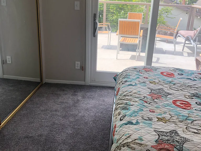 1052B Loring St — Photo 30