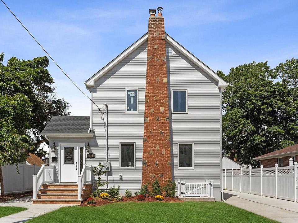 1st image of 128 Linden St