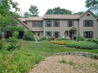 265 Brookside Rd, North Barrington, IL 60010