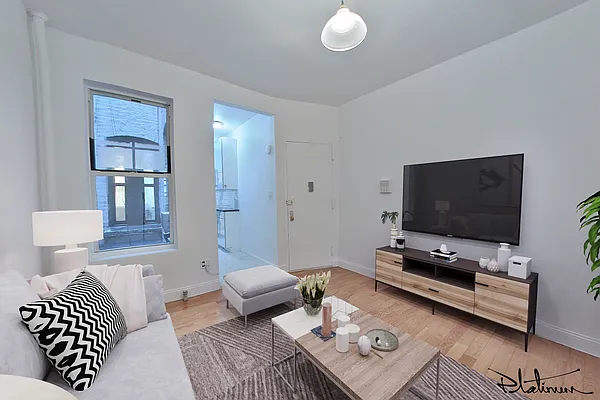 Rented by Platinum Properties | media 16