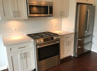 151 E Laurel Ave APT 203, Lake Forest, IL 60045