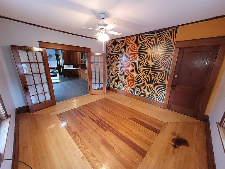 310 Cartier St #4 — Photo 3