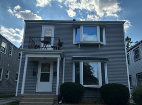 147 N 63rd St, Milwaukee, WI