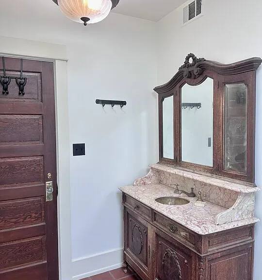 2216 Meade Pl — Photo 33