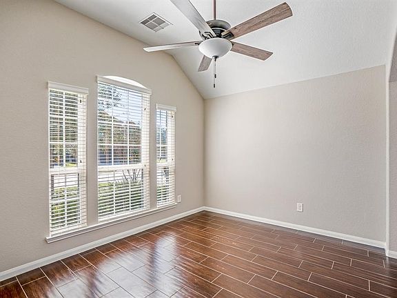 A neutral paint palette is indicative of easy decorating with light and bright overhead and natural lighting.