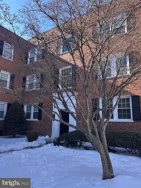 1st image of 3937 Pennsylvania Ave SE APT 101